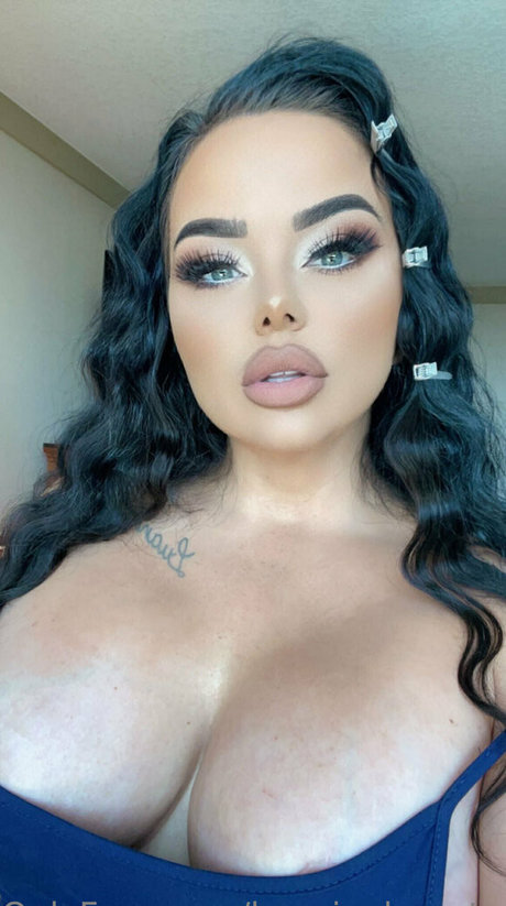 bosnianbeautyy セクシーなポルノスター 写真