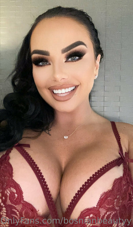 bosnianbeautyy ヌードスター 画像