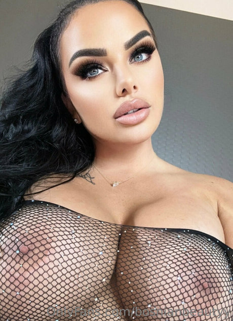 Tガールオンリーファン ヌード 写真