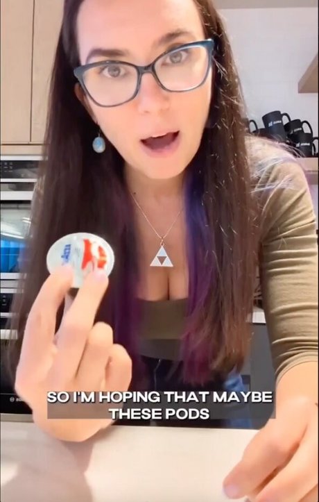 熟女の手コキオンリーファンズ 無料セクシー 画像