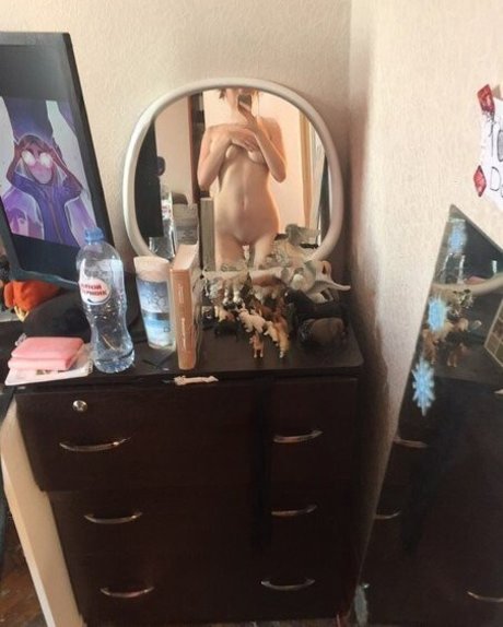 ヌード熟女オンリーファンズ セックス 画像