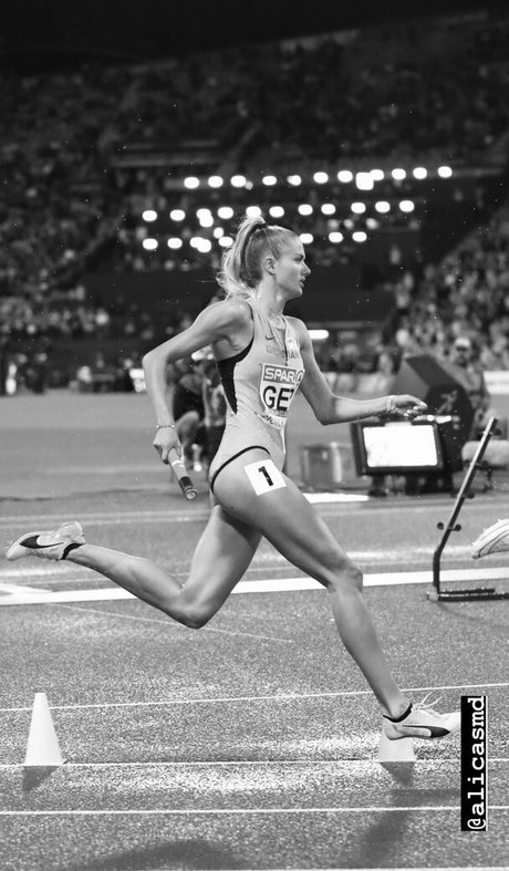 Alica Schmidt 無料のスター ギャラリー