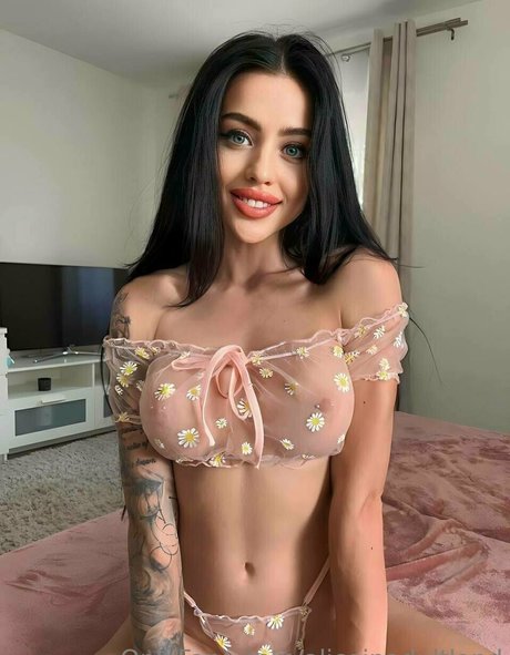 ビーチセックスオンリーファンズ アートポルノ 写真