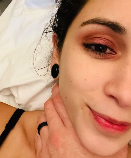 ポルノスター オンリーファンズ アートxxx 写真