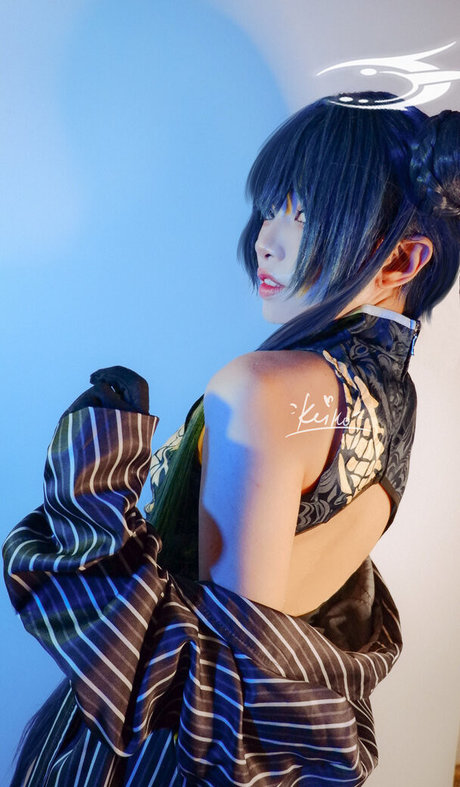 曲線美の黒檀オンリーファンズ アート裸 写真