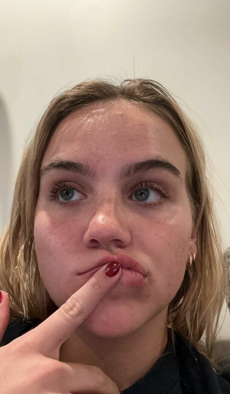 アナルxxx オンリーファンズ 裸 画像