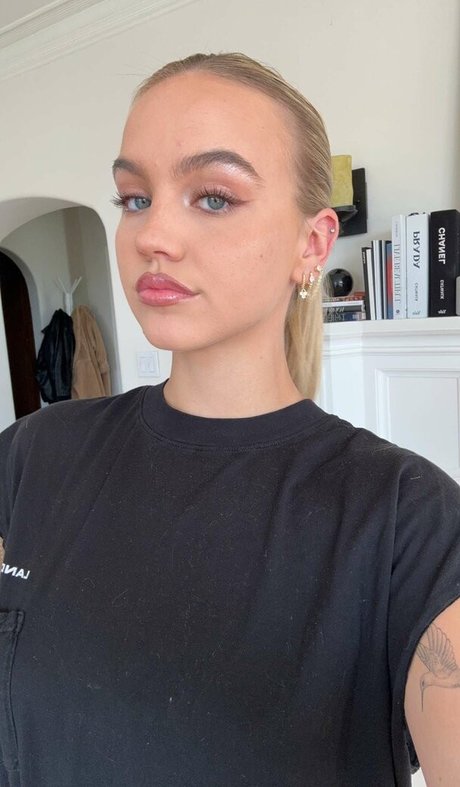 フィットネスアナルオンリーファンズ ホットセクシー 画像