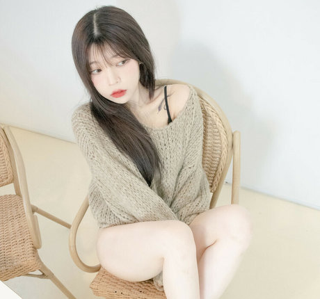 yudiii ポルノスター トップ 画像