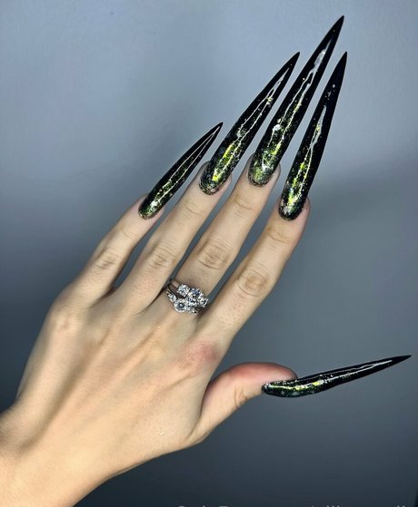 allison alis ヌードスター 写真