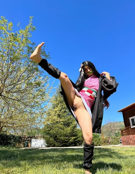 ピアスオンリーファンズ xxx 写真