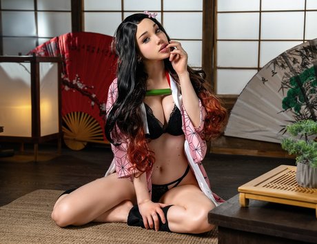 Alice Delish モデル 写真