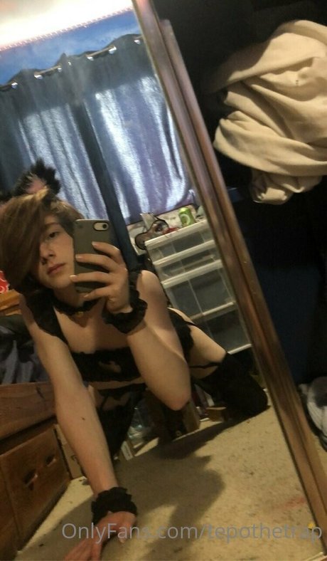 ヌード妻オンリーファンズ アートポルノ 画像