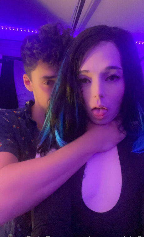 PuppyGirlX3 セックススター 写真