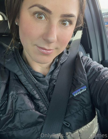 mila james 高品質スター 写真