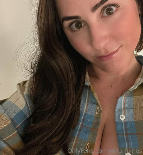 mila james トップスター 写真