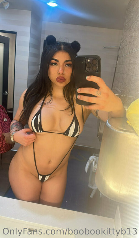 ニューハーフ巨乳オンリーファンズ 無料エロ ギャラリー