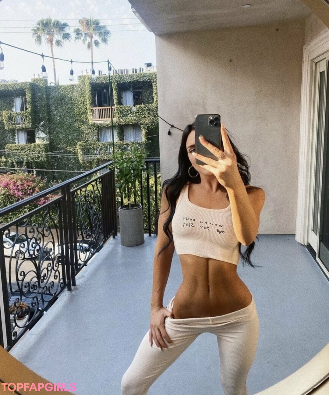 ぽっちゃり妊婦オンリーファンズ セクシー ギャラリー