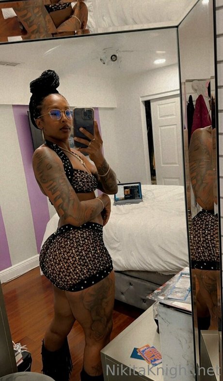 足 マンコ オンリーファンズ 無料エロ ギャラリー