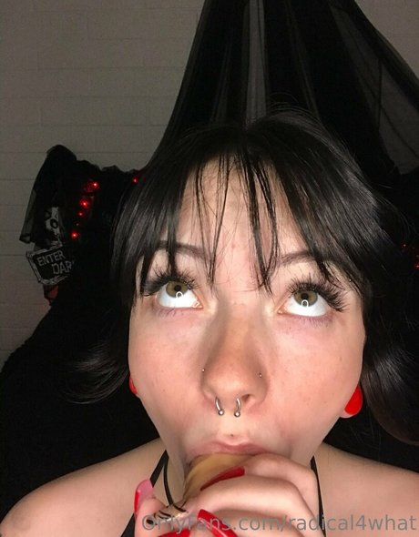 熟女オーガズムオンリーファンズ セクシー 写真