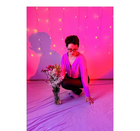 巨大ディルドオンリーファンズ エロチック 写真