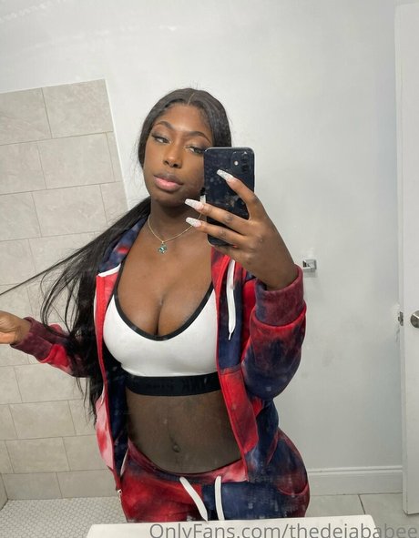 thedejababee ポルノスター HD 画像