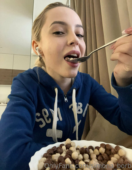 マッサージセラピストオンリーファンズ セクシーヌード 写真