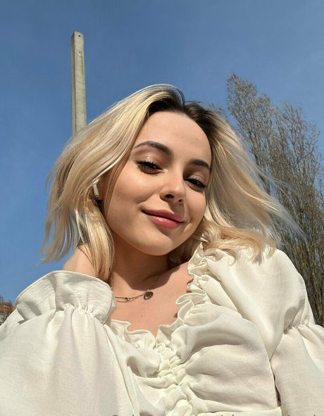 ワックスオンリーファン ホットヌード 写真