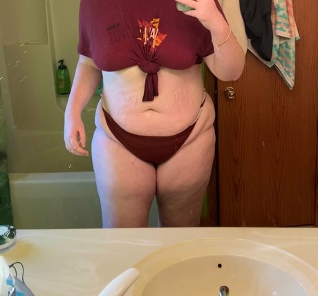 バン・オンリーファンズ ポルノ 写真