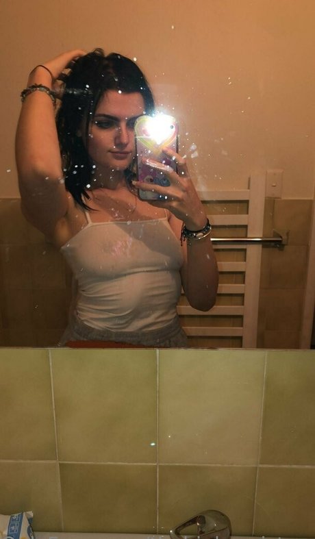 妊娠中のオンリーファンズ ポルノ 写真