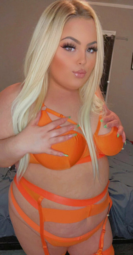 BBWオンリーファン ホットヌード 画像