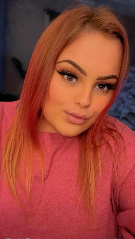 フェラチオ ティーン オンリーファンズ エロチック 写真