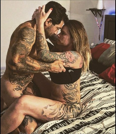 カウガール POV オンリーファンズ 無料 写真