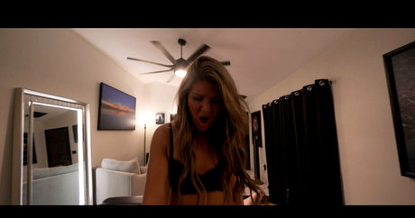 40歳のオンリーファンズ アート裸 写真