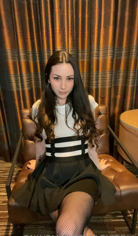 Lexipoll ポルノスター 写真