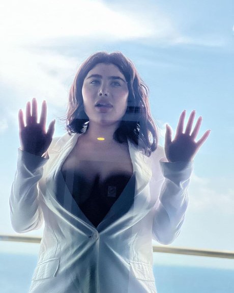 Angie Khoury ポルノスター トップ 写真