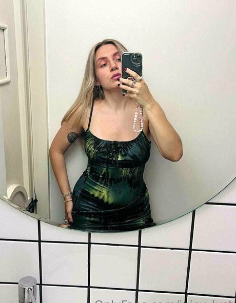 ぽっちゃりブルネットオンリーファンズ 無料アダルト ギャラリー