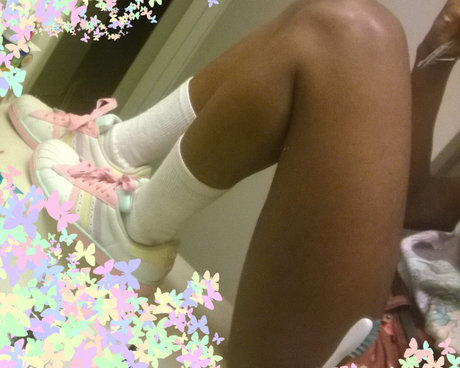 いちごミルクオンリーファンズ ポルノ 写真