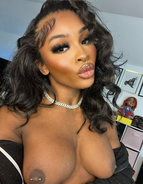 milanvalentine エロティックモデル 画像