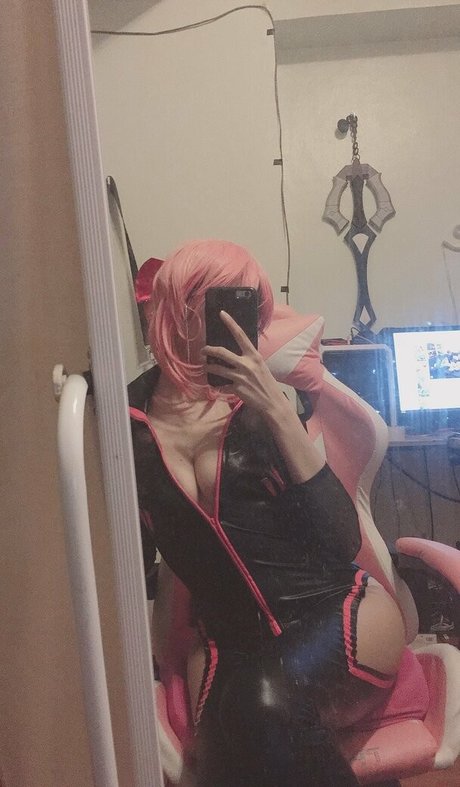 BBW 小人 オンリーファンズ ポルノ 画像