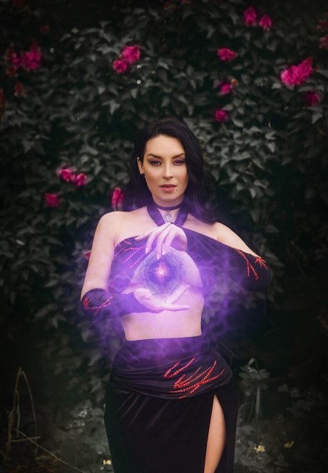 獣医オンリーファンズ アート裸 画像