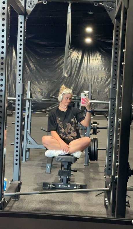 裸の女の子オンリーファンズ 限定 画像