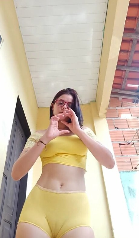 アラブの女の子オンリーファンズ 裸 画像