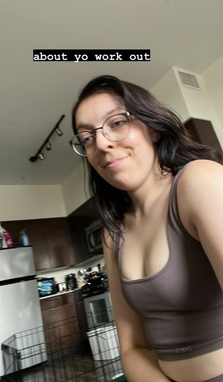 赤毛の痩せたオンリーファンズ ホット裸 写真