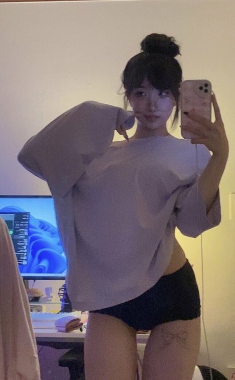 yurasweb トップモデル 画像