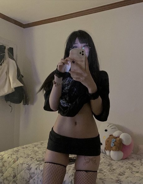 yurasweb アダルトスター 写真