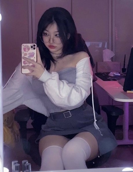 yurasweb 完璧な女優 写真