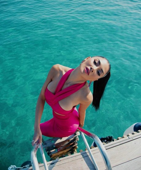 老母オンリーファン セクシー 写真