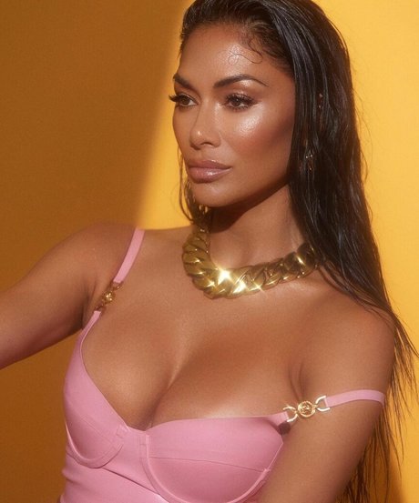 Nicole Scherzinger ポルノスター アート 写真