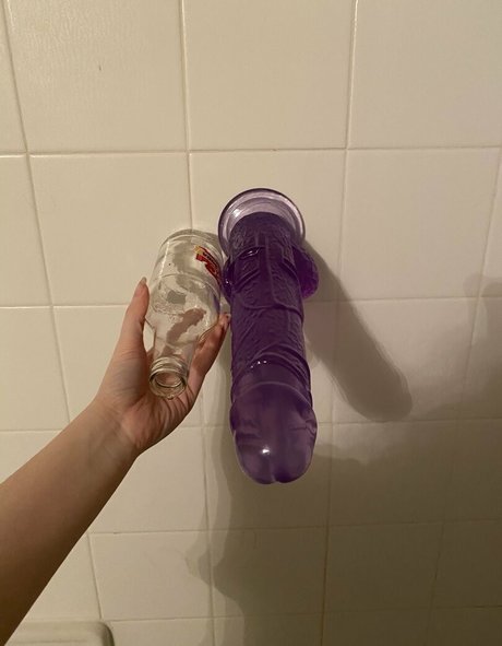 ティックトックスター オンリーファンズ 可愛い ギャラリー