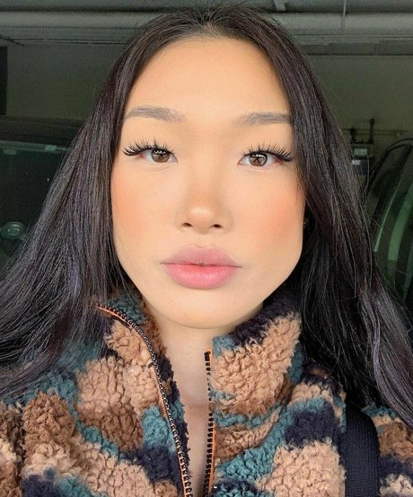 ティーンランジェリーオンリーファンズ セクシーxxx 画像